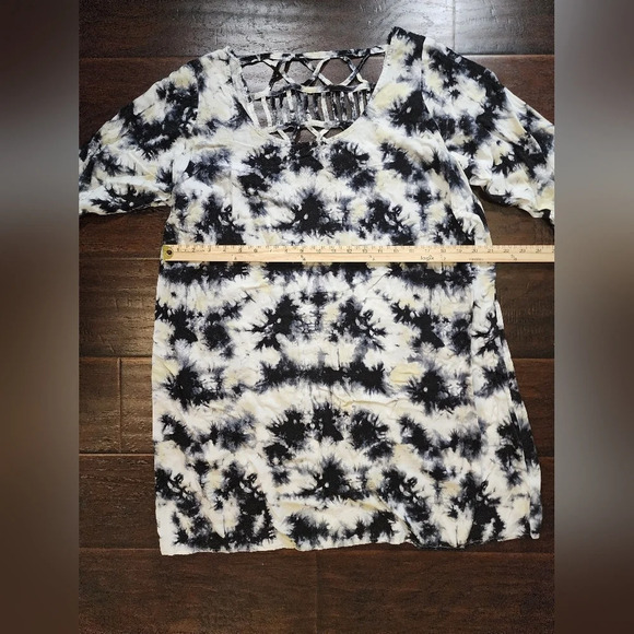 Free 2 Luv Stretchy Tie Dye Womens Tunic Top 1X - Picture 4 of 11